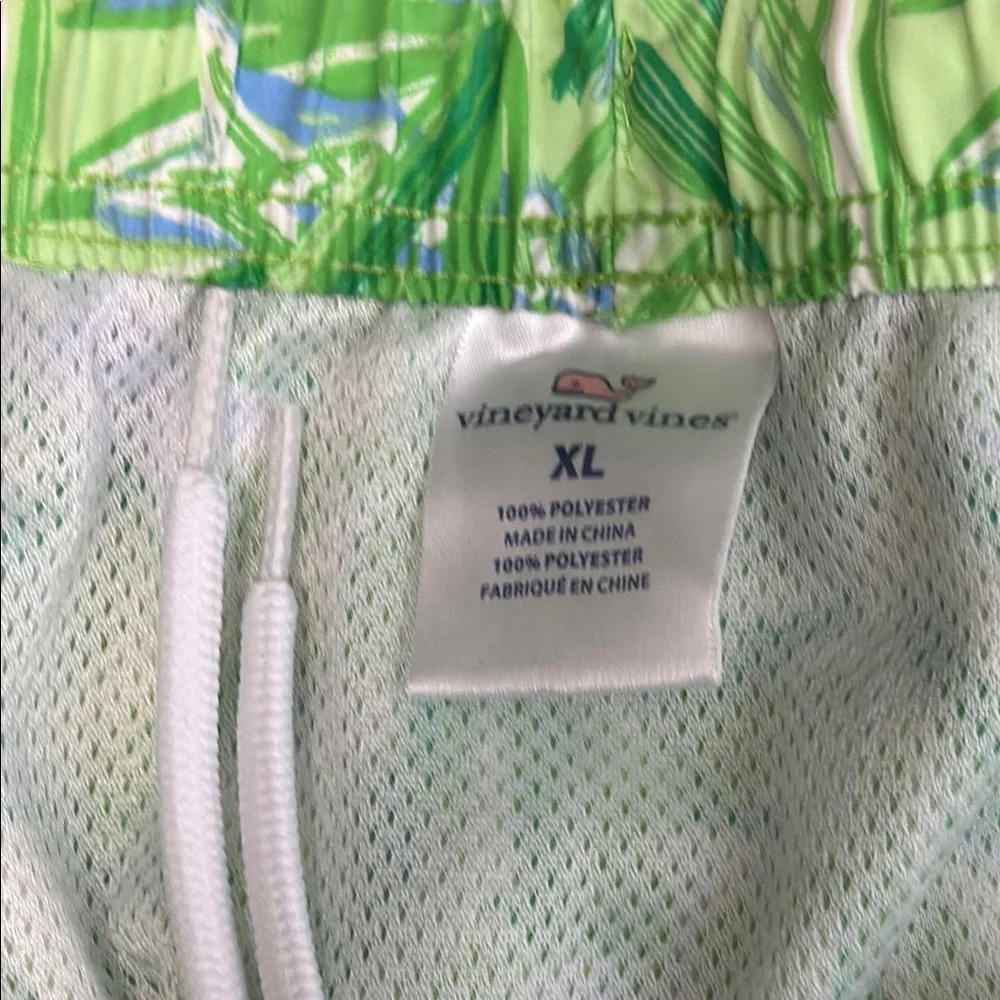 Vineyard Vines Men's Green Blue Tropical Swim Trunks‎